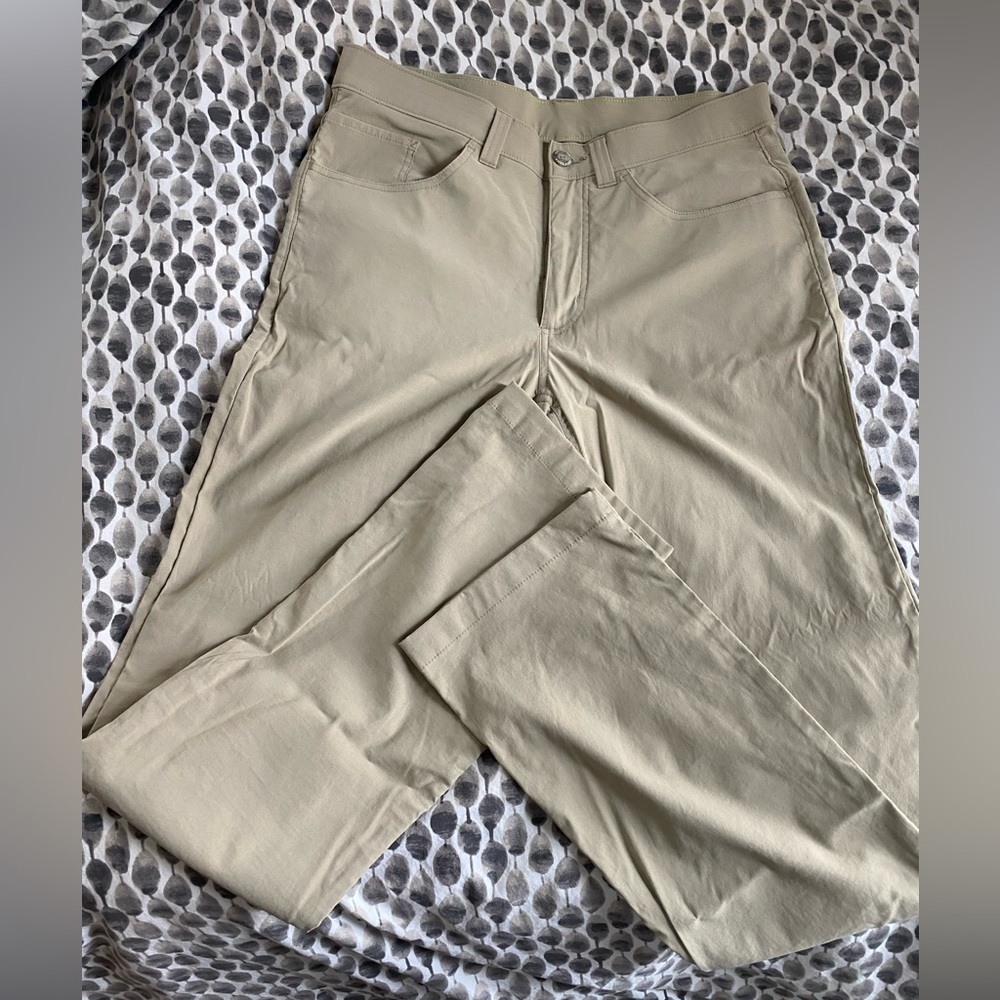 Eddie Bauer Men‘s travel or hiking pants
